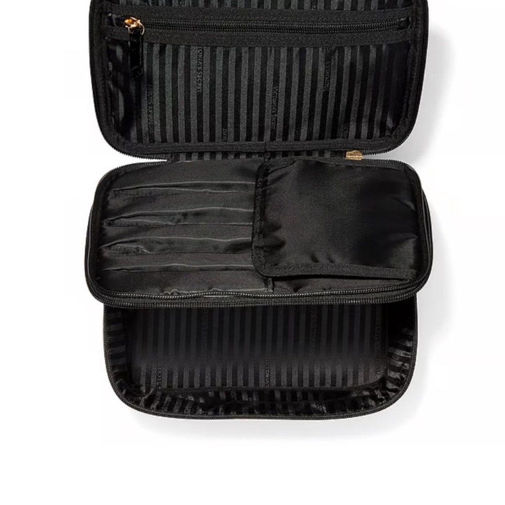 Victoria’s Secret Express Train Case - Picture 3 of 4